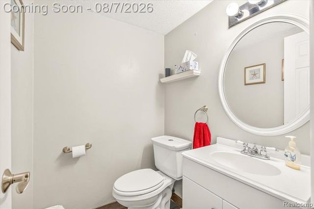 41282 N Woodbury Green Drive, Belleville, MI 48111