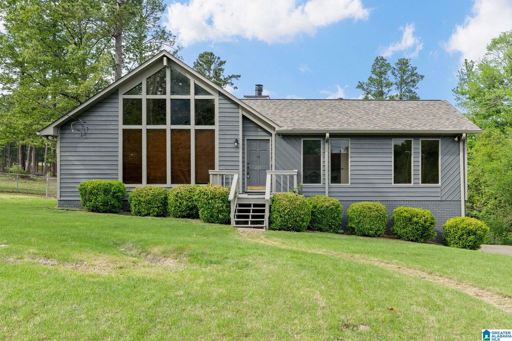 221 CRESTSIDE CIRCLE, Bessemer, AL 35022