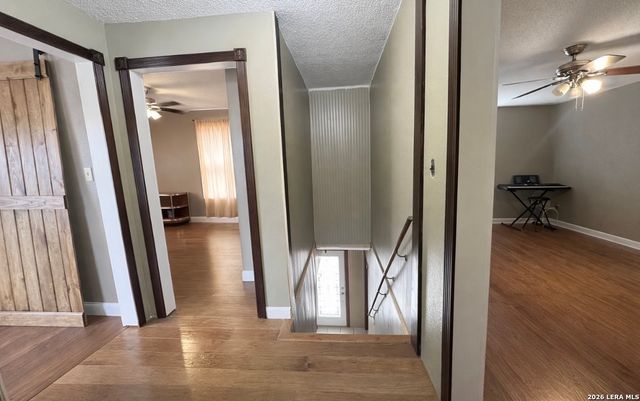 306 Flores Oaks, Floresville, TX 78114