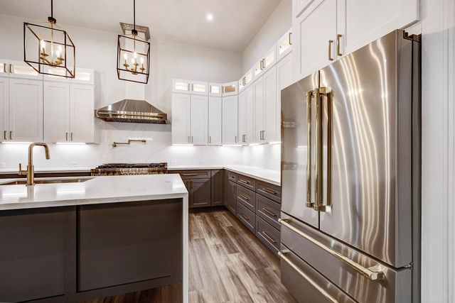 32648 Dobbin Huffsmith Road, Magnolia, TX 77354