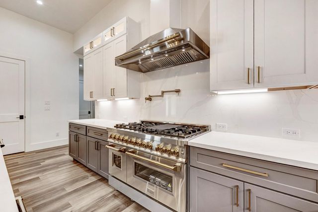 32648 Dobbin Huffsmith Road, Magnolia, TX 77354