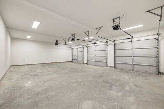 32648 Dobbin Huffsmith Road, Magnolia, TX 77354