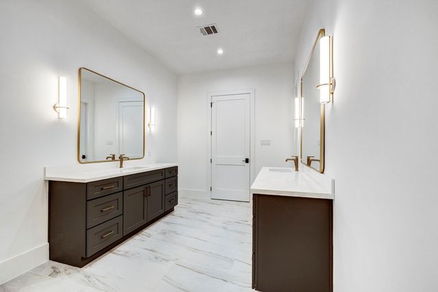 32648 Dobbin Huffsmith Road, Magnolia, TX 77354