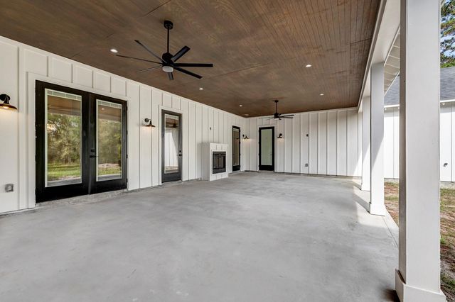 32648 Dobbin Huffsmith Road, Magnolia, TX 77354