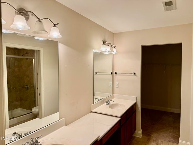 1264 Hatterdale Farm Road 1264, Blountville, TN 37617
