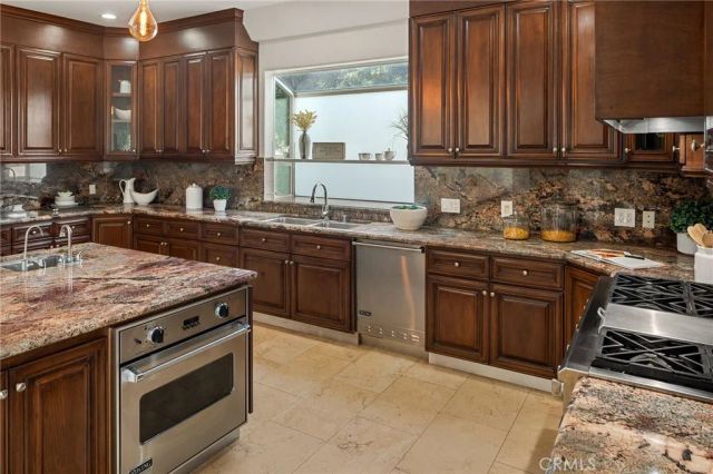 13045 Greenleaf Street, Studio City, CA 91604