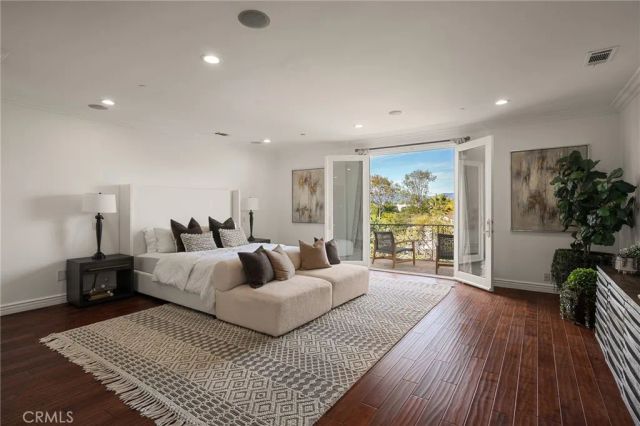 13045 Greenleaf Street, Studio City, CA 91604