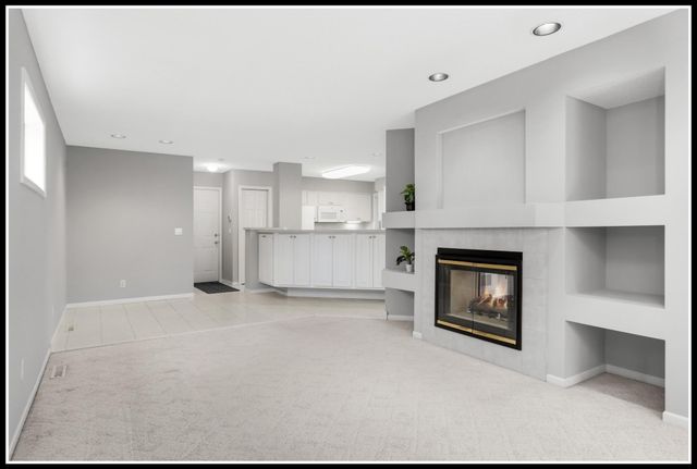 15635 16th Place N, Plymouth, MN 55447