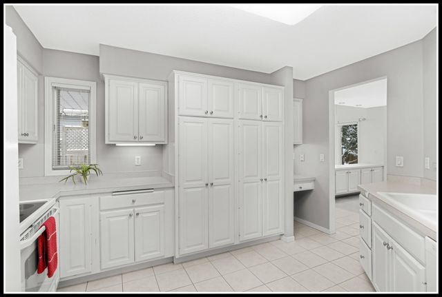 15635 16th Place N, Plymouth, MN 55447