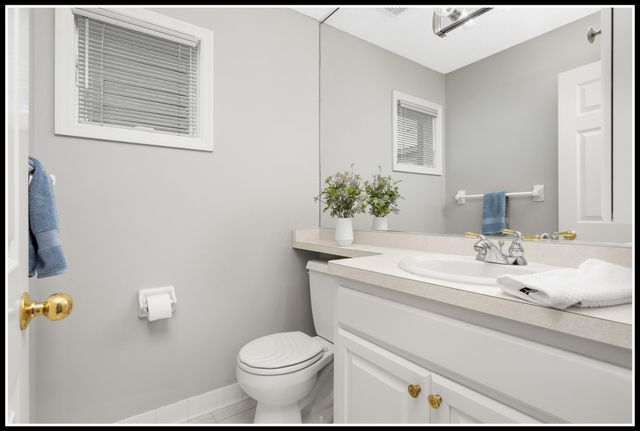 15635 16th Place N, Plymouth, MN 55447