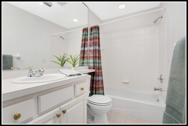 15635 16th Place N, Plymouth, MN 55447