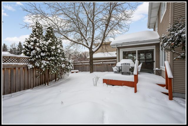 15635 16th Place N, Plymouth, MN 55447