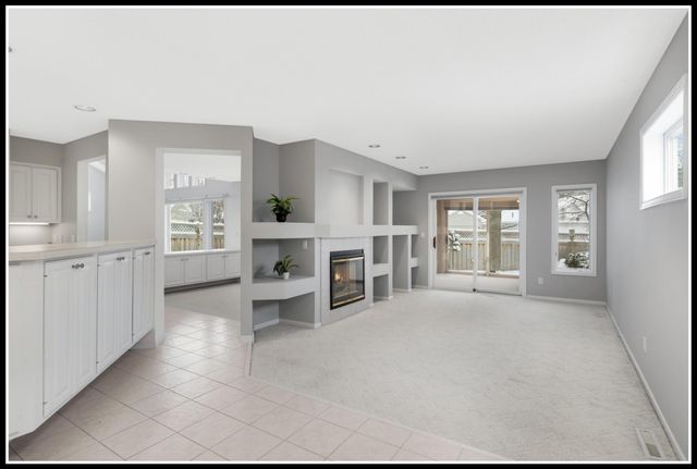 15635 16th Place N, Plymouth, MN 55447