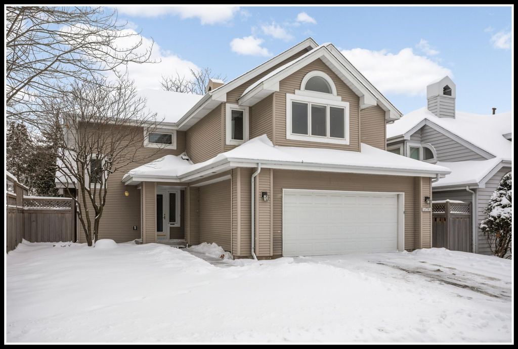 15635 16th Place N, Plymouth, MN 55447