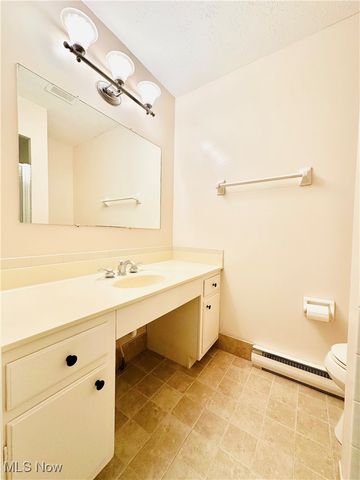 8300 Deepwood Boulevard 8, Mentor, OH 44060