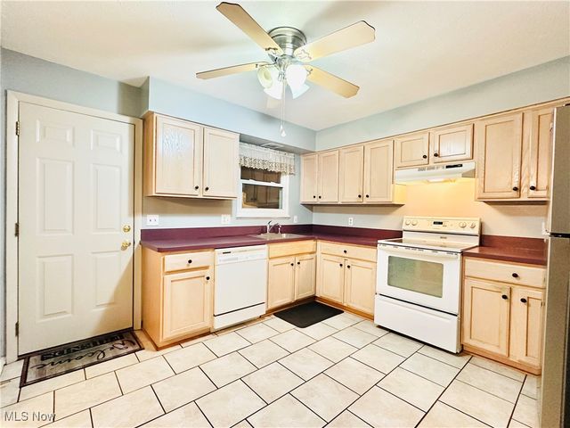 8300 Deepwood Boulevard 8, Mentor, OH 44060