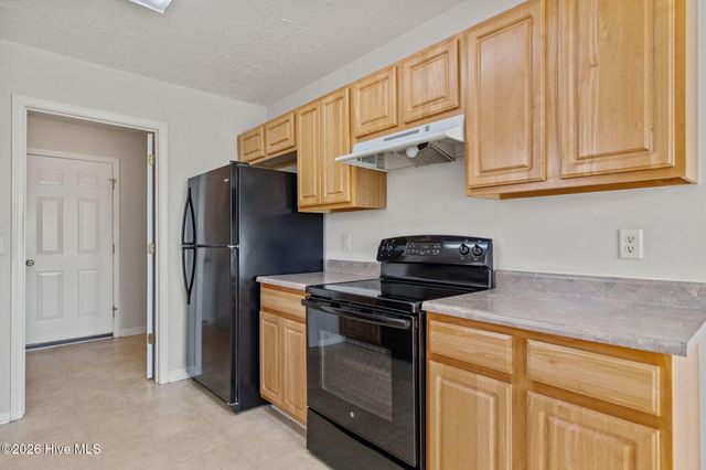 1966 Jeffrey Stokes Drive NE, Leland, NC 28451