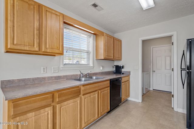 1966 Jeffrey Stokes Drive NE, Leland, NC 28451