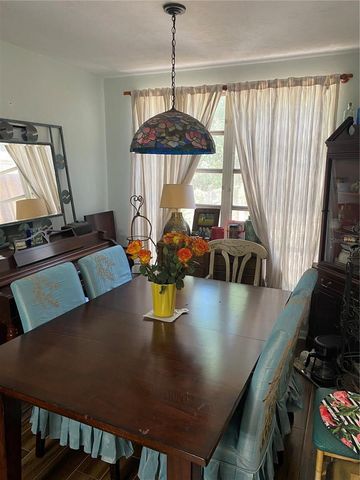 1231 NE 9TH STREET W, Gainesville, FL 32601