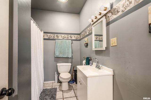 609 N 18TH Street, Herrin, IL 62948