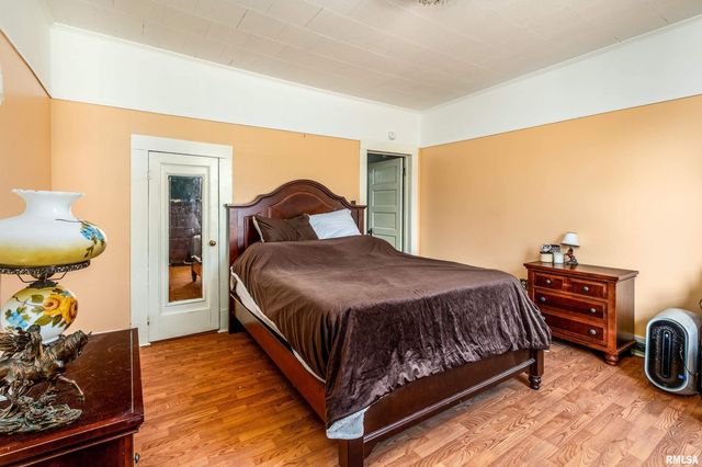 609 N 18TH Street, Herrin, IL 62948