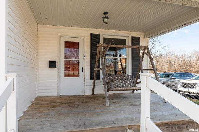 609 N 18TH Street, Herrin, IL 62948