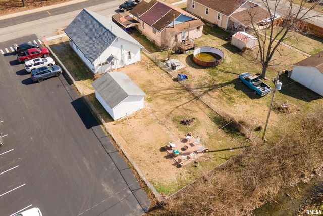 609 N 18TH Street, Herrin, IL 62948