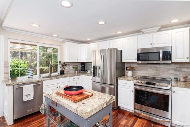 17525 Plaza Gitana, San Diego, CA 92128