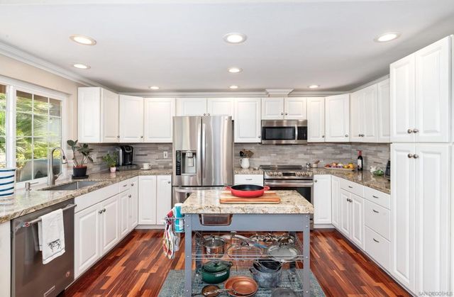 17525 Plaza Gitana, San Diego, CA 92128