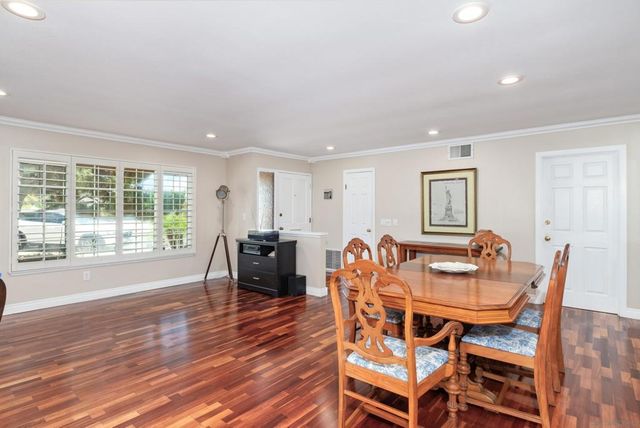 17525 Plaza Gitana, San Diego, CA 92128