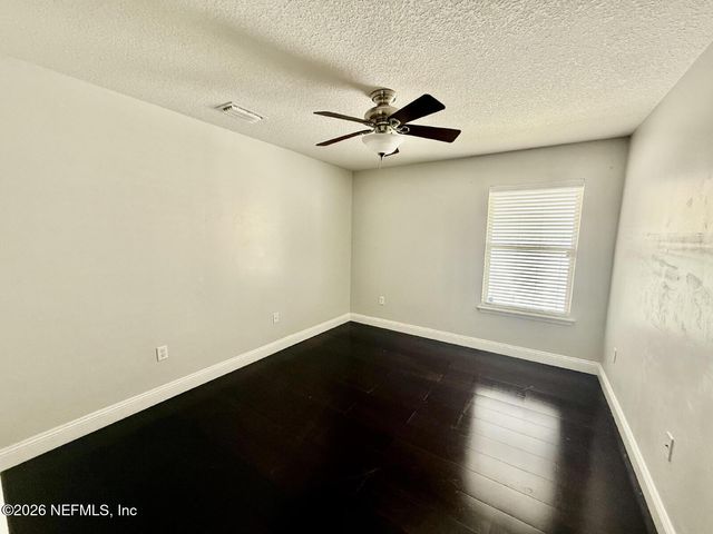 1084 CANDLEBARK Drive, Jacksonville, FL 32225