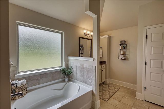3323 Shoals Ridge Drive, Dacula, GA 30019