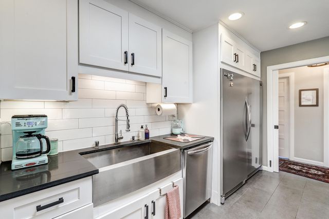 7542 BEAR CANYON Road NE, Albuquerque, NM 87109