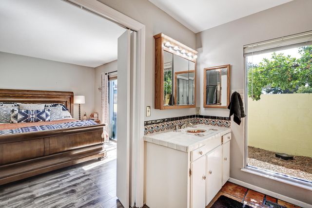 7542 BEAR CANYON Road NE, Albuquerque, NM 87109