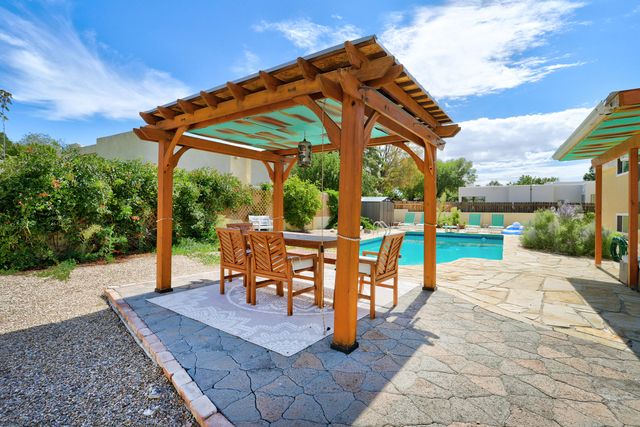 7542 BEAR CANYON Road NE, Albuquerque, NM 87109