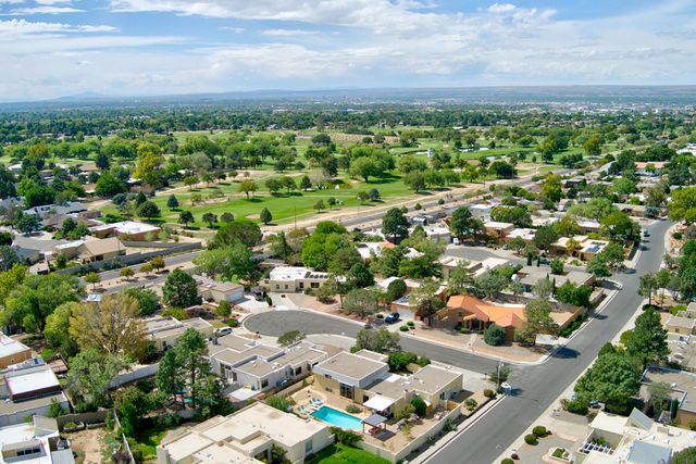 7542 BEAR CANYON Road NE, Albuquerque, NM 87109