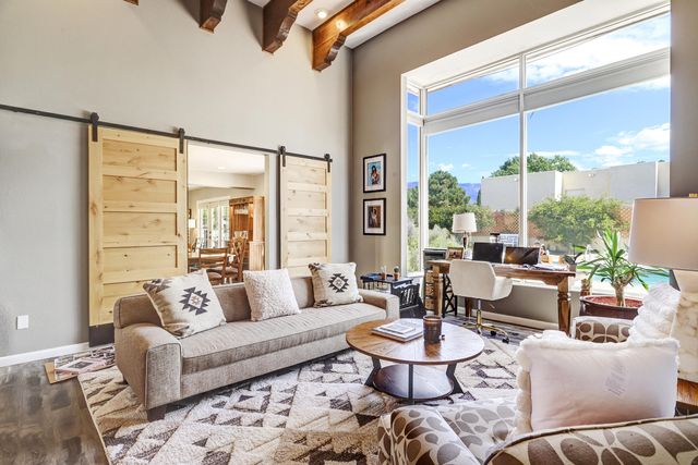 7542 BEAR CANYON Road NE, Albuquerque, NM 87109