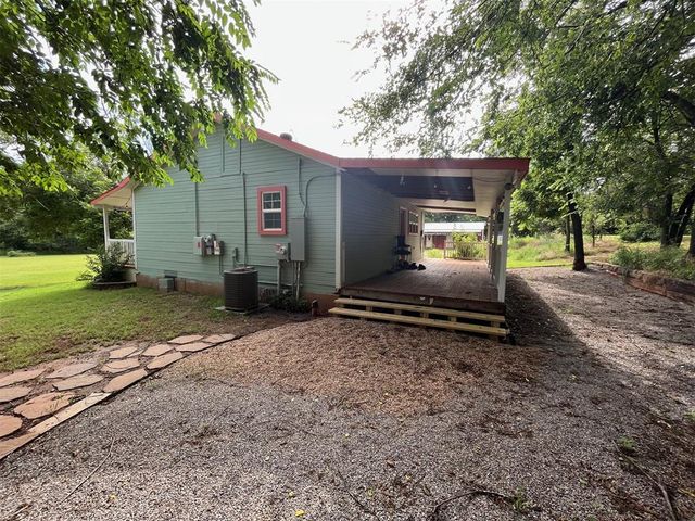 2204 NE 122nd Street, Edmond, OK 73013