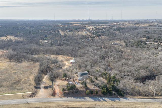 2204 NE 122nd Street, Edmond, OK 73013