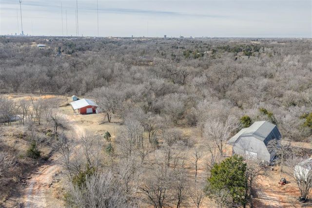 2204 NE 122nd Street, Edmond, OK 73013