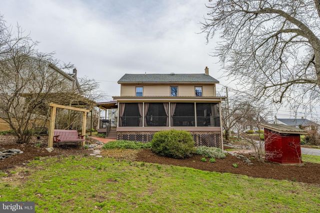 339 S MARKET ST, Newmanstown, PA 17073