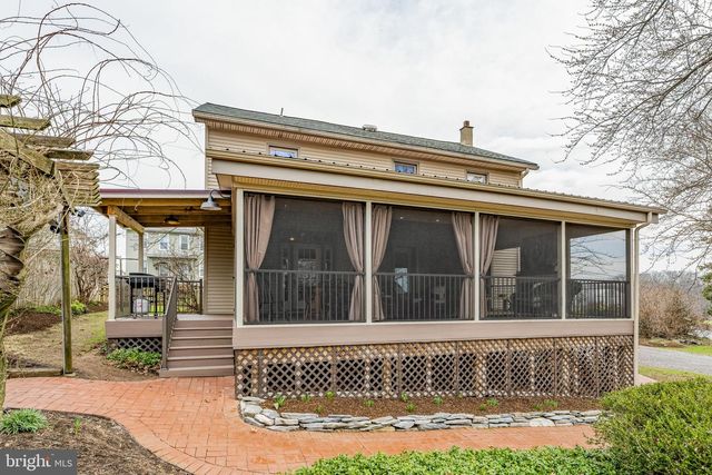 339 S MARKET ST, Newmanstown, PA 17073