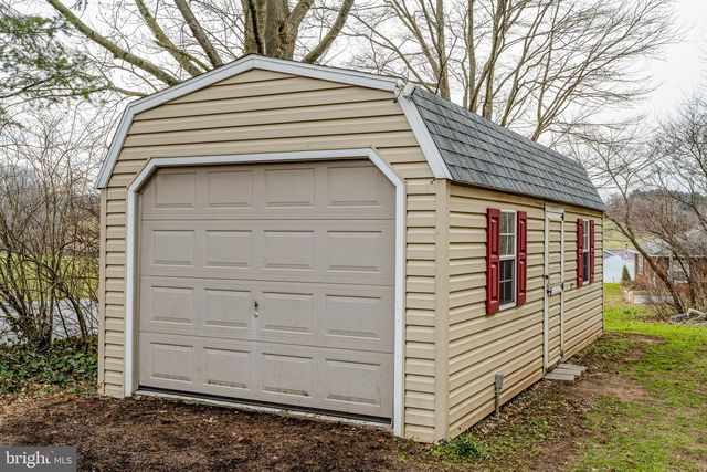 339 S MARKET ST, Newmanstown, PA 17073