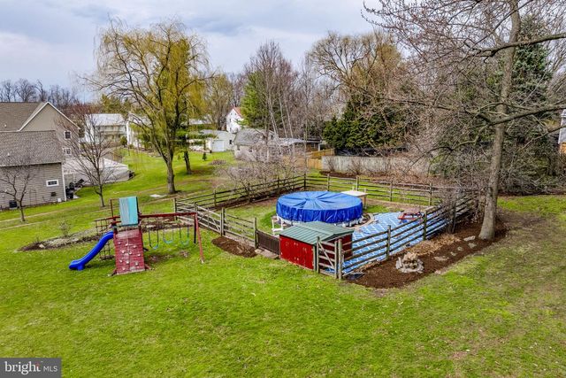 339 S MARKET ST, Newmanstown, PA 17073