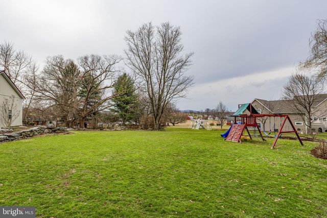 339 S MARKET ST, Newmanstown, PA 17073