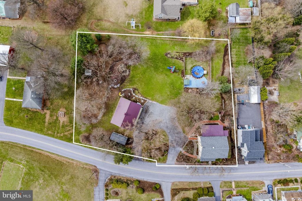 339 S MARKET ST, Newmanstown, PA 17073
