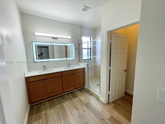 9370 W 34th Ct, Hialeah, FL 33018