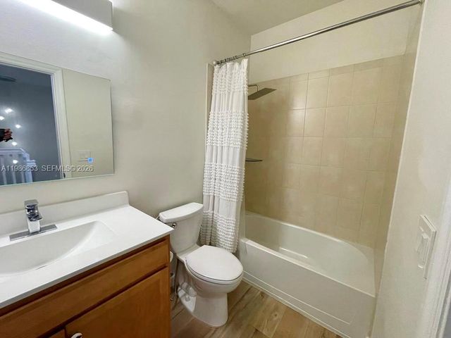 9370 W 34th Ct, Hialeah, FL 33018