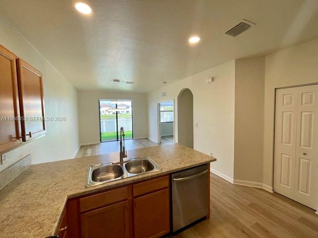 9370 W 34th Ct, Hialeah, FL 33018