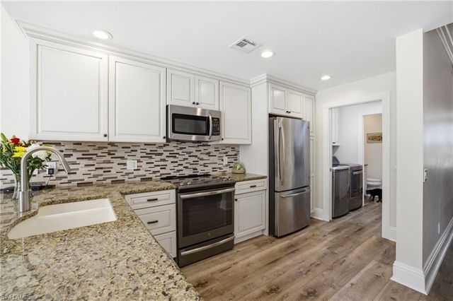 3542 Zanzibar WAY, Naples, FL 34119